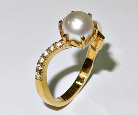 Asymmetrical Pearl Ring Making